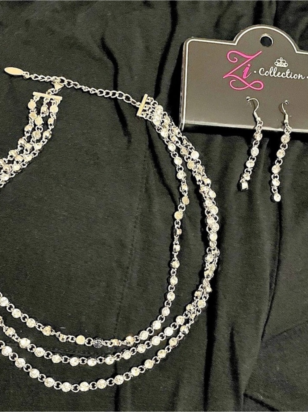 NWT! Paparazzi Zi collection Layered Rhinestone Necklace & Earrings